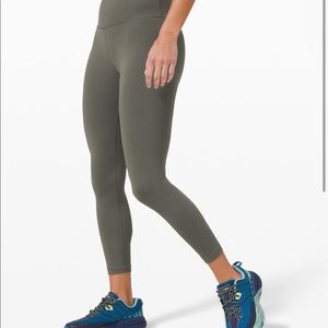 Wunder Under Lulu Lemon Tights